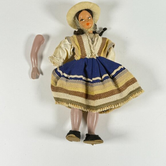 Vintage 1950s Argentine Folk Costume Doll Handmade Traditional Doll Collectible - Picture 4 of 9